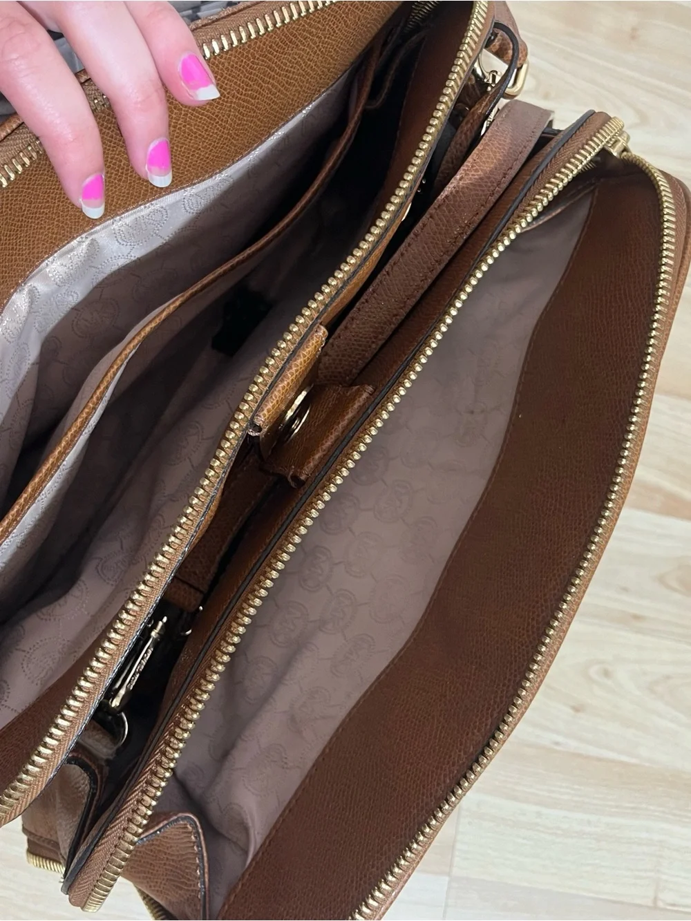 MICHAEL KORS REESE LUGGAGE BROWN SAFFIANO LEATHER,MD SATCHEL,CROSSBODY,BAG